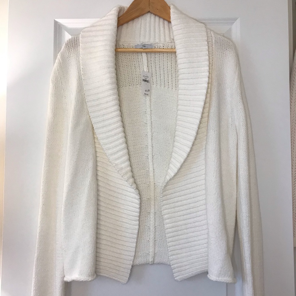 ***FINAL PRICE!!*** GAP White Sweater